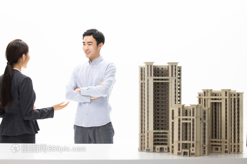 專業(yè)美女房產(chǎn)經(jīng)紀，為您量身定制理想家園